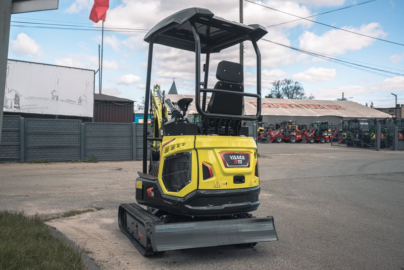 YAMA S15 with swing boom and thumb
